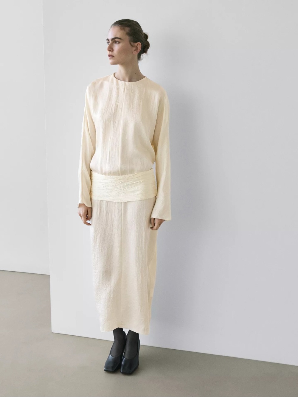 Massimo Dutti Studio Elegant Cream Long-Sleeve Slip Dress with Sash Belt